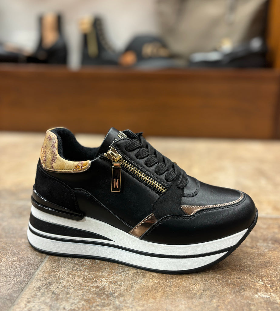 Sneakers con inserti in oro e geo - Alviero Martini