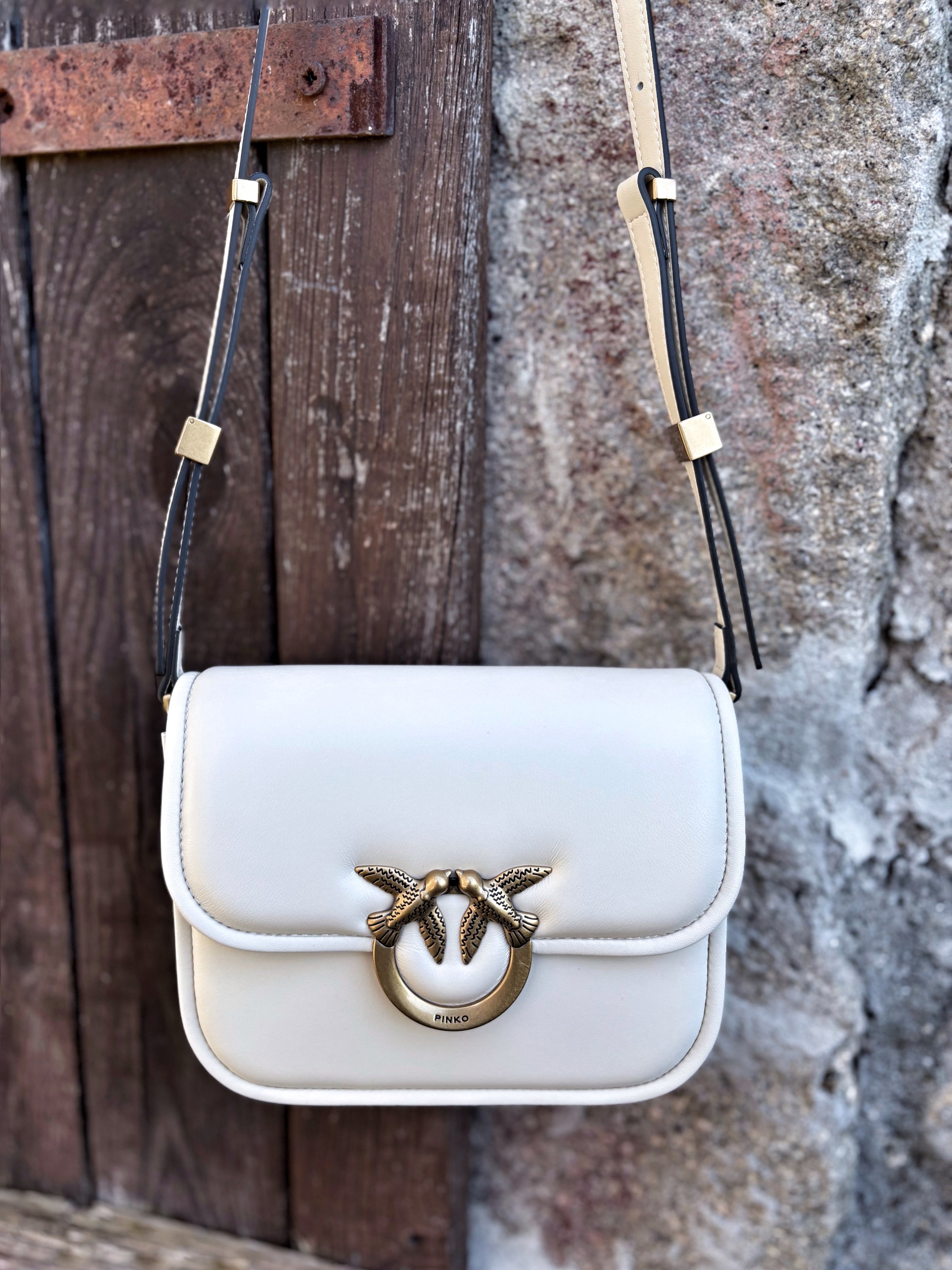 バッグ・カバンその他 Pinko Borsa morbida a tracolla \"Love Bag\" in pelle Piccola borsa a tracolla Love Bag in pelle con cinturini